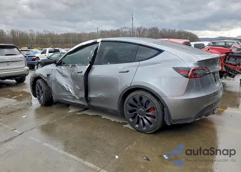 2024 Tesla Model Y from USA, damaged, VIN 7SAYGDEF4RA308287